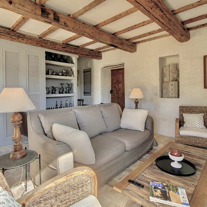 Salon Gite De Prestige Proche Avignon