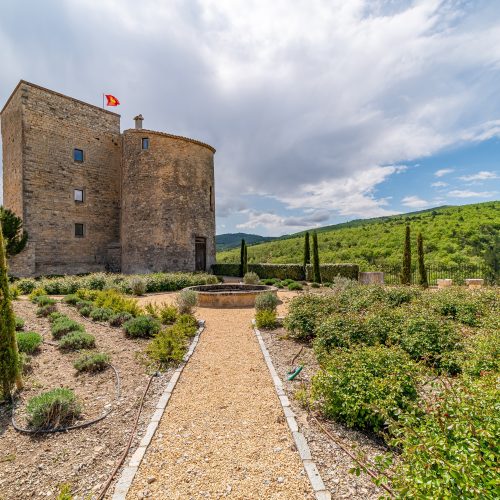 Chateau Pres De Vaison La Romaine